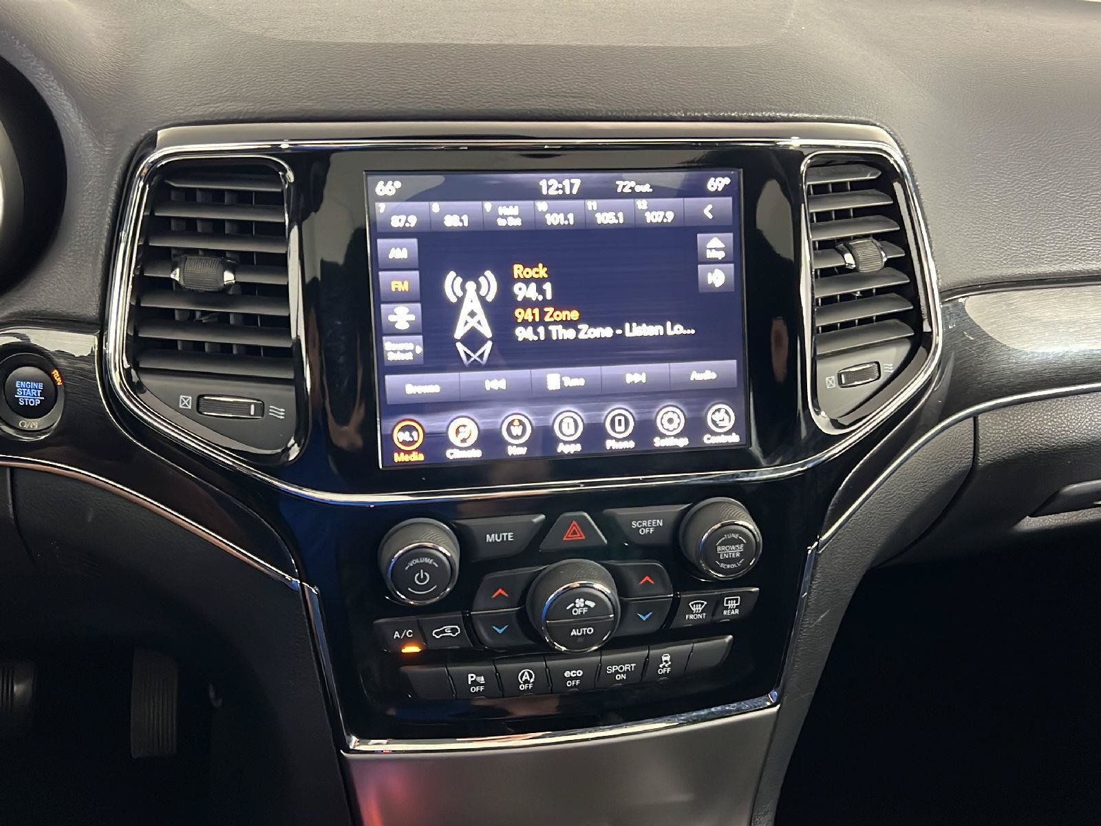 Used 2020 Jeep Grand Cherokee Trailhawk AWD/4WD image 18