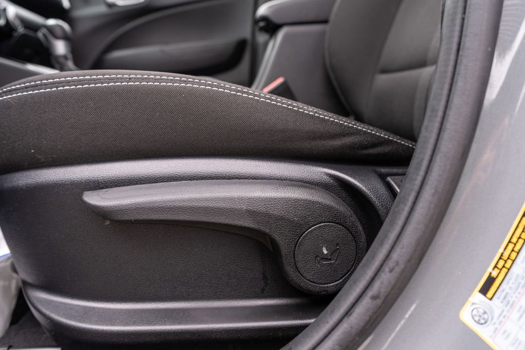 Certified 2023 Hyundai Venue SEL image 19