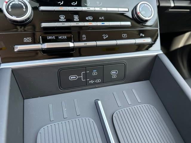 New 2025 Hyundai Santa Fe SE image 20