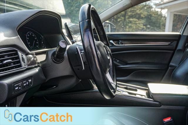 Used 2018 Honda Accord Touring image 19