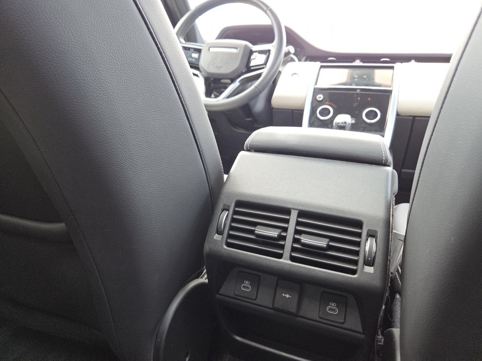 Used 2023 Land Rover Discovery Sport SE R-Dynamic AWD/4WD image 29