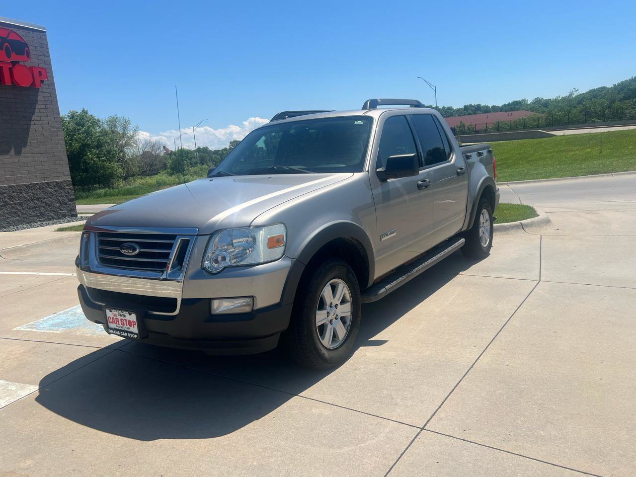 Used 2008 Ford Explorer Sport Trac XLT AWD/4WD image 5