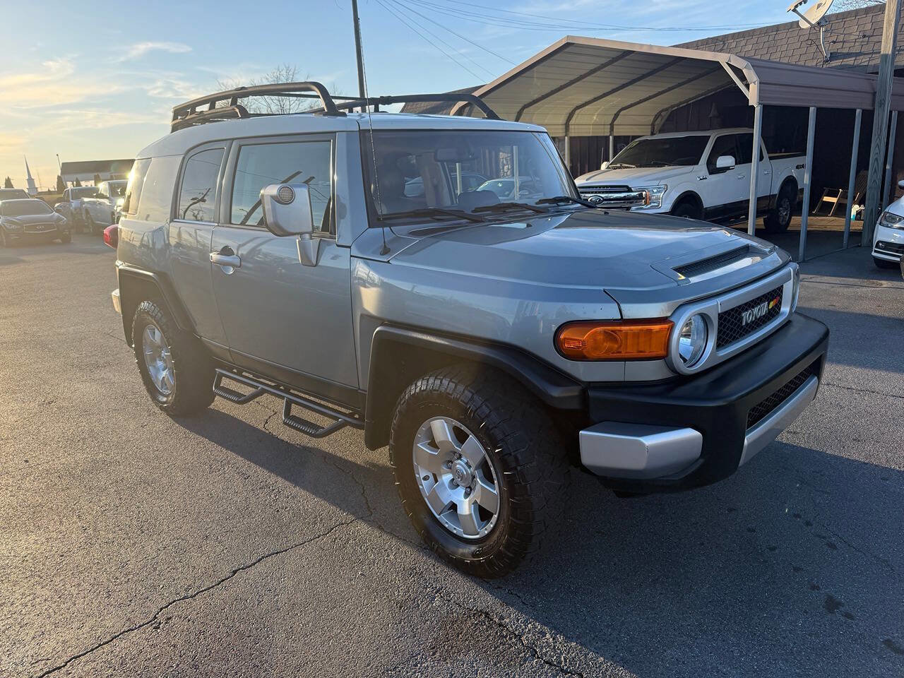 Used 2010 Toyota FJ Cruiser 4WD image 2