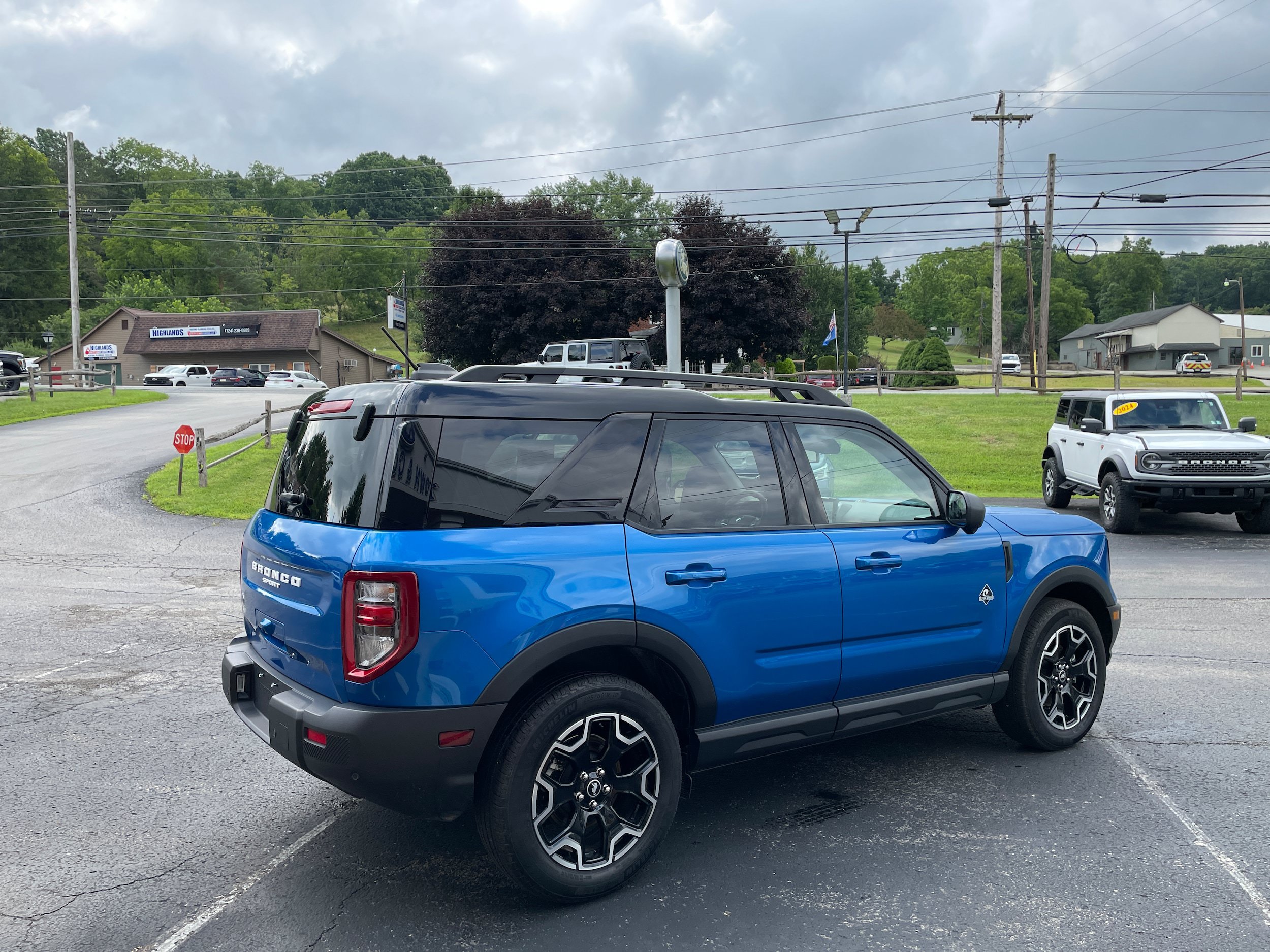 Certified 2025 Ford Bronco Sport Outer Banks w/ Outer Banks Tech Package+ AWD/4WD image 5