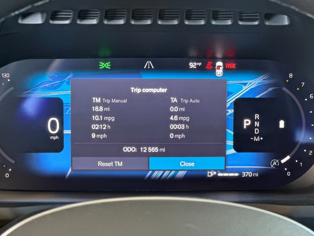 Certified 2026 Volvo XC90 B6 Plus AWD/4WD image 28