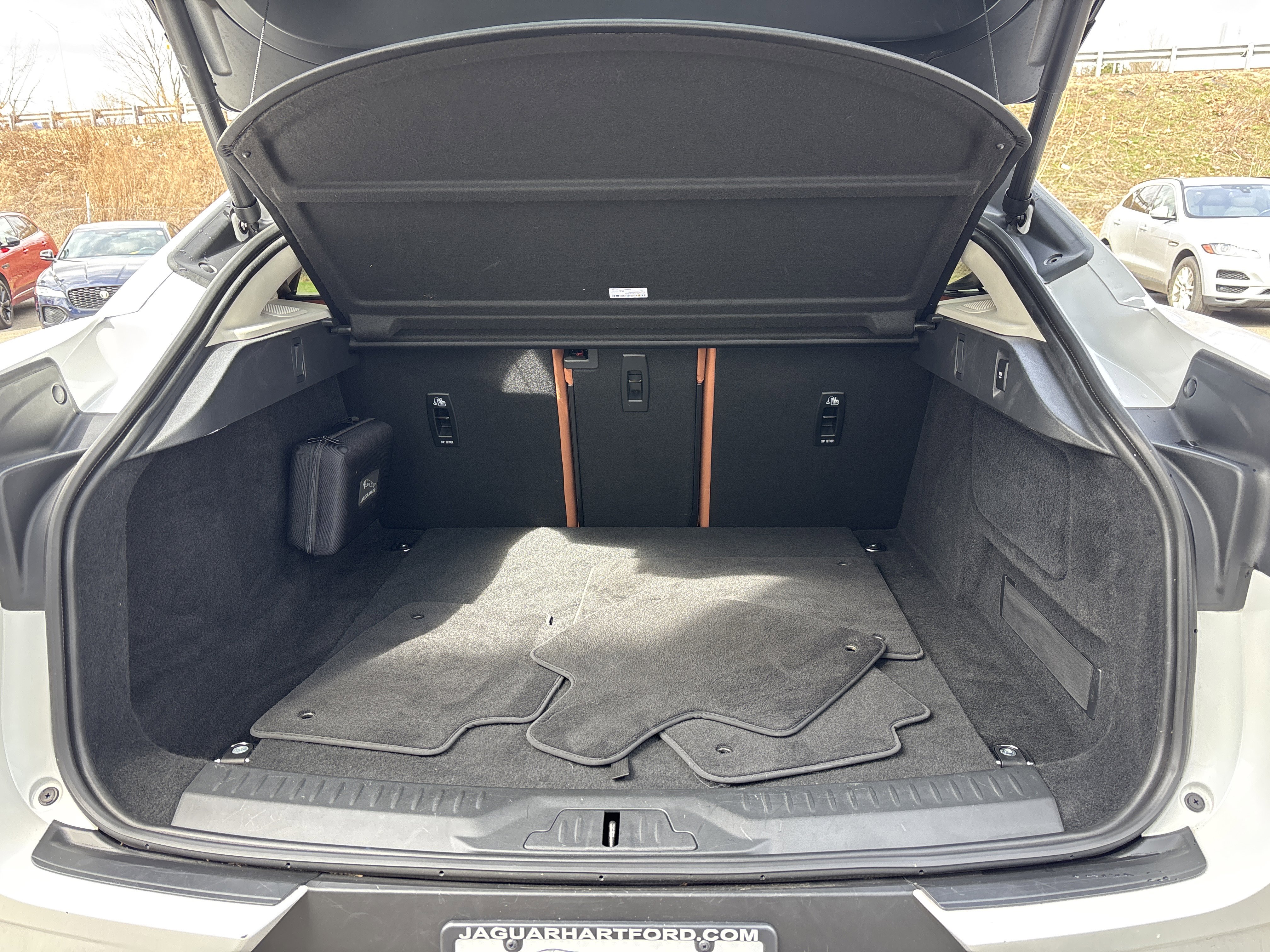 Certified 2023 Jaguar I-PACE HSE image 27