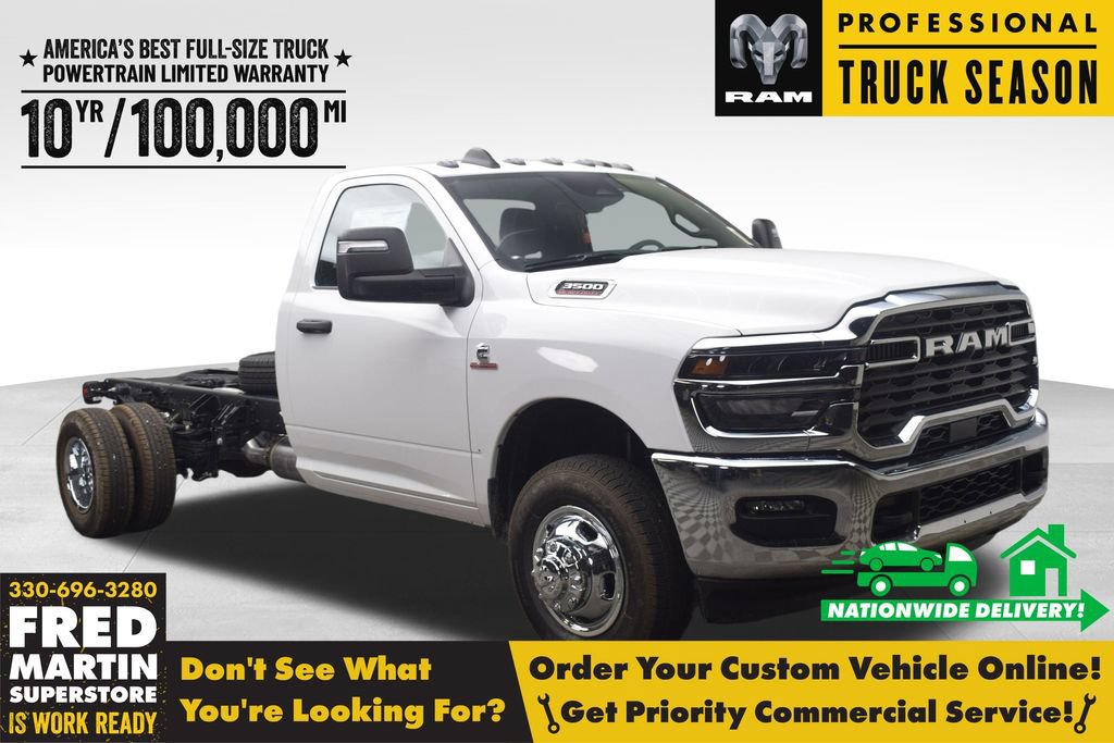 New 2026 RAM 3500 Tradesman w/ Chrome Appearance Group A AWD/4WD 360° Tour