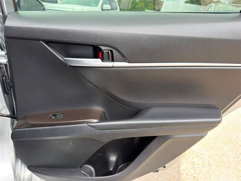 Used 2023 Toyota Camry SE FWD image 21