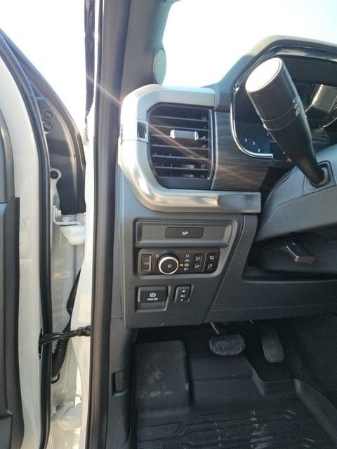 Used 2026 Ford F150 Lariat w/ Equipment Group 502A High AWD/4WD image 17