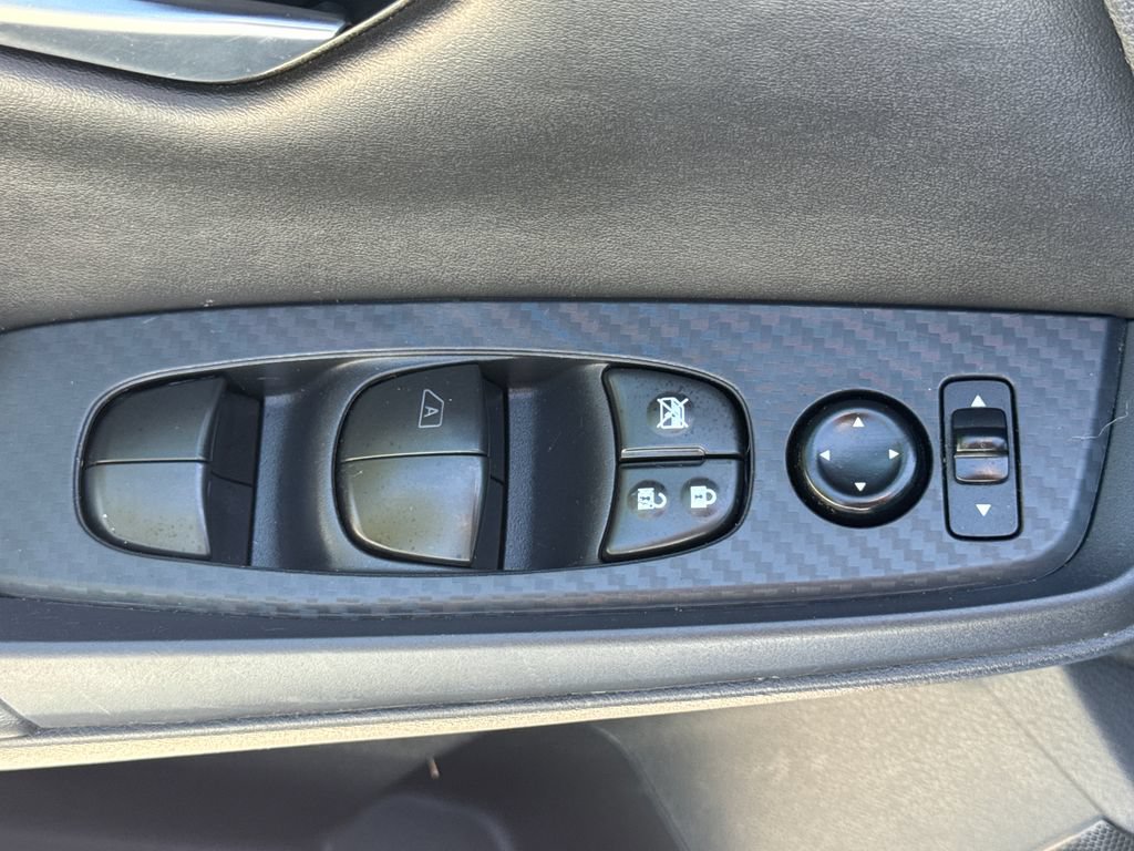 Used 2022 Nissan Sentra SV FWD image 14