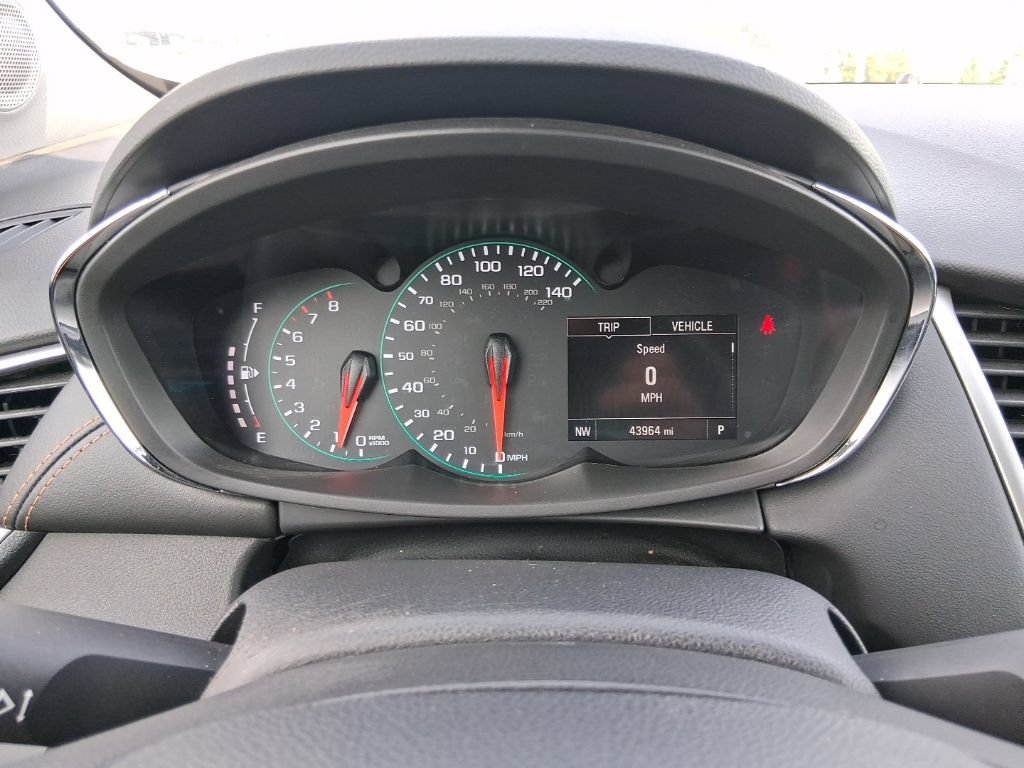 Used 2022 Chevrolet Trax LS w/ Tint and Cruise Package AWD/4WD image 29