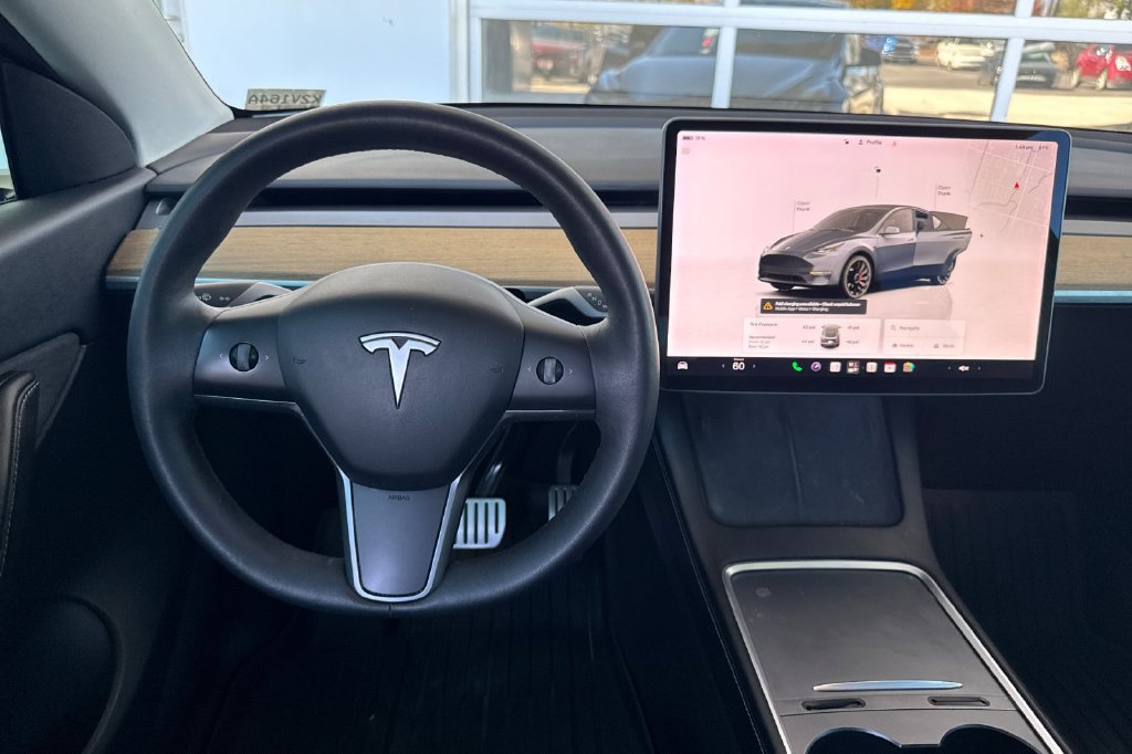 Used 2022 Tesla Model Y Performance AWD/4WD image 16