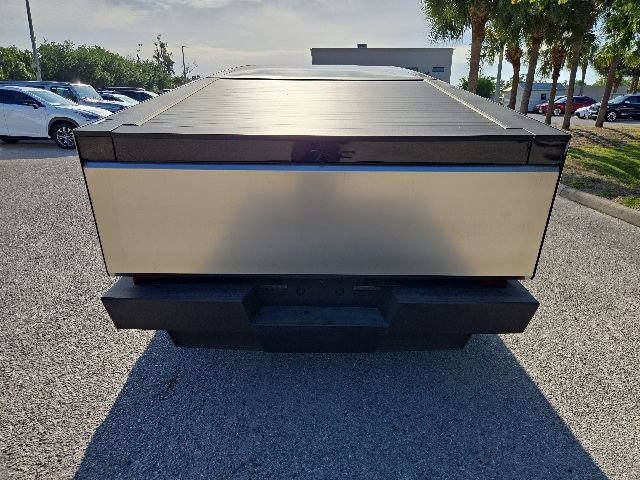 Used 2024 Tesla Cybertruck AWD Crew Cab image 4