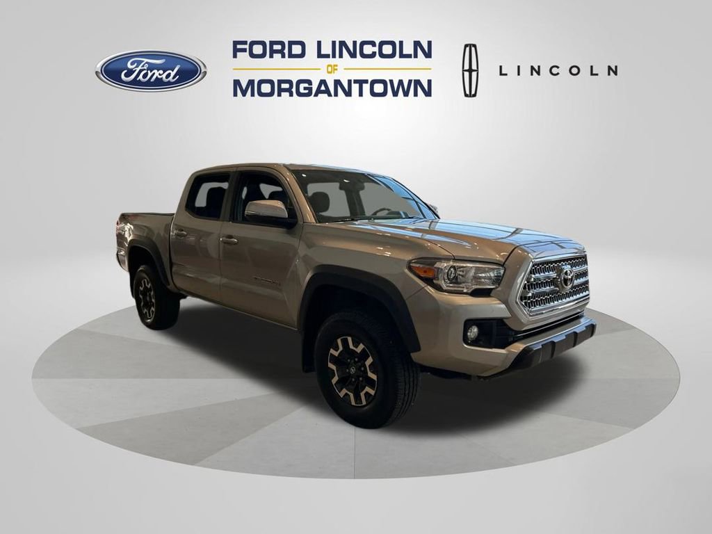 Used 2016 Toyota Tacoma TRD Off-Road image 3