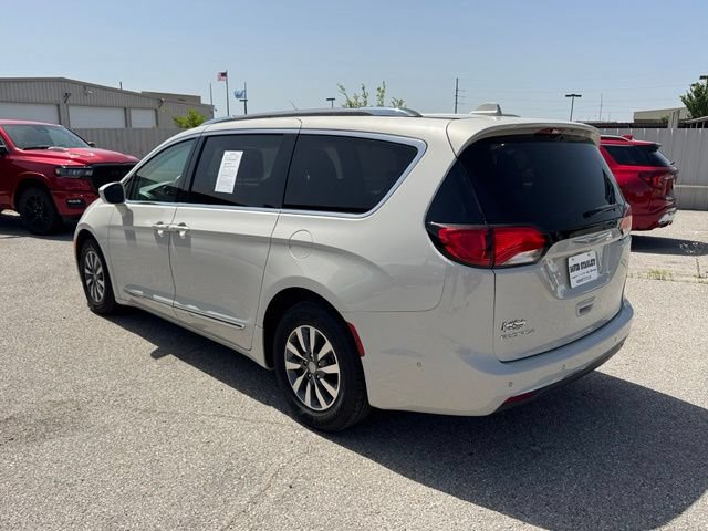 Used 2020 Chrysler Pacifica Touring-L Plus FWD image 4