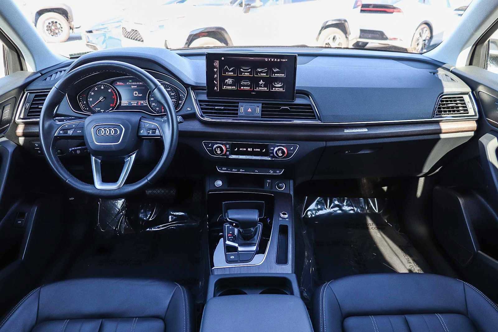 Used 2023 Audi Q5 2.0T Premium w/ Convenience Package image 16