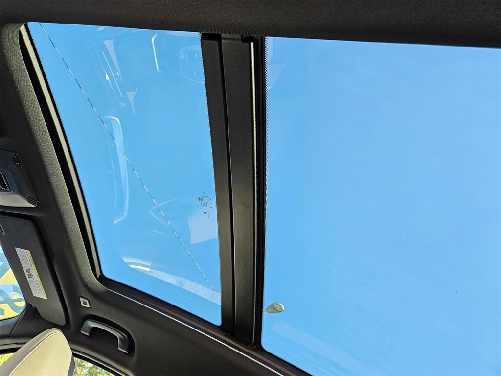 Used 2025 BMW X1 xDrive28i w/ Convenience Package image 19