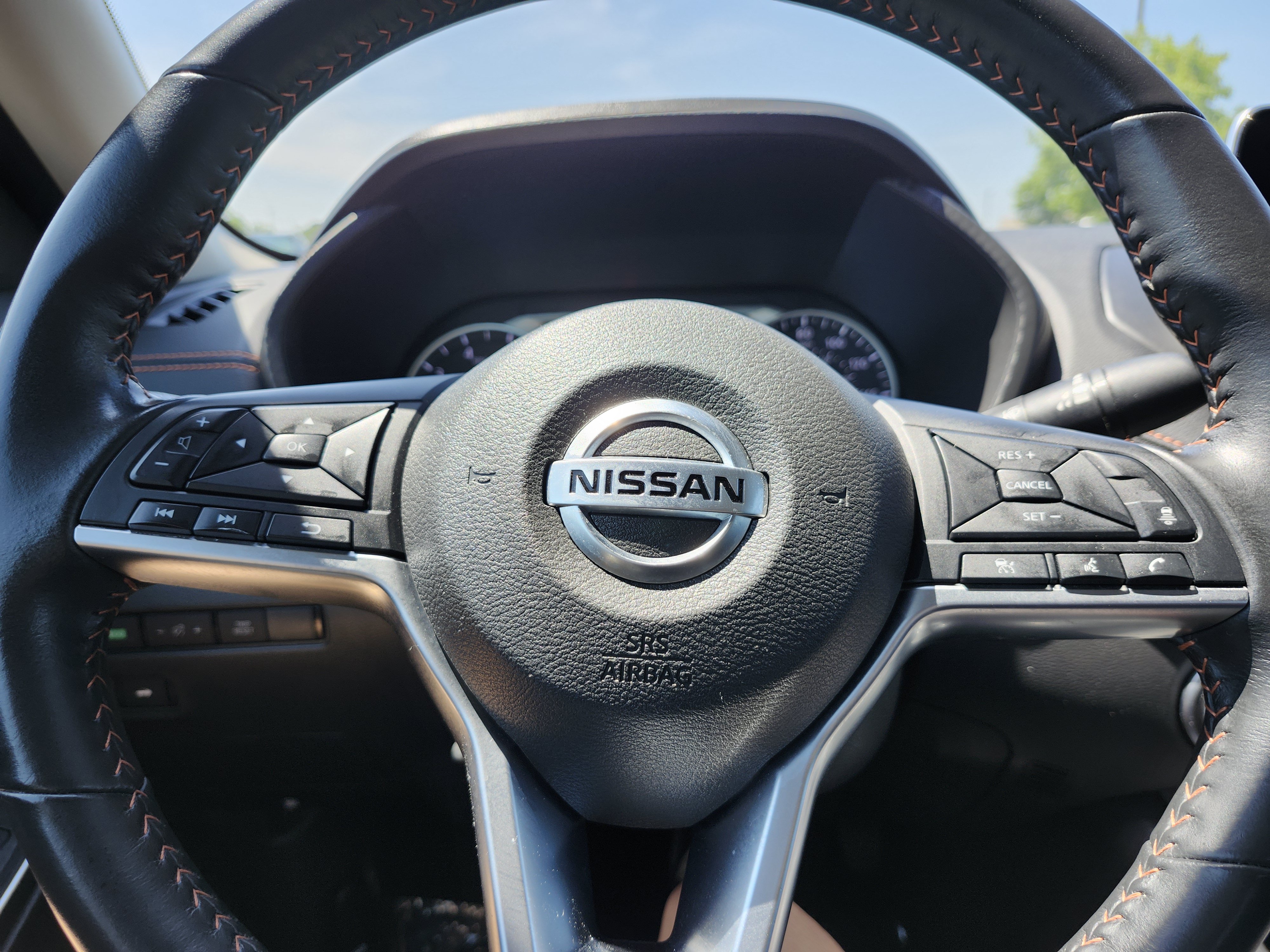 Used 2023 Nissan Sentra SR w/ Midnight Edition Package FWD image 26