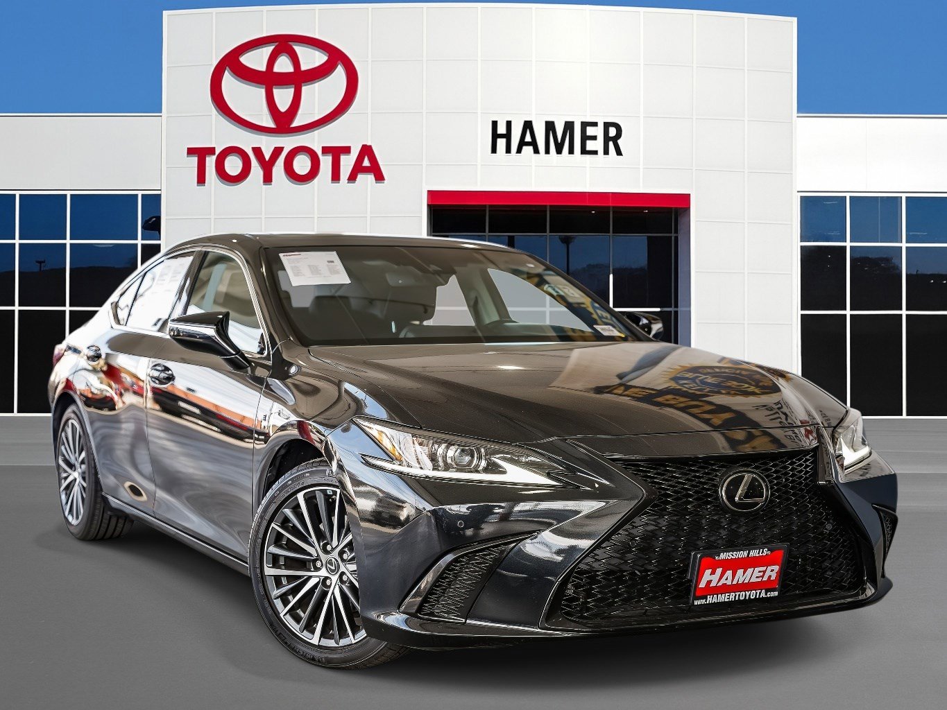 Used 2023 Lexus ES 300h w/ Premium Package image 1