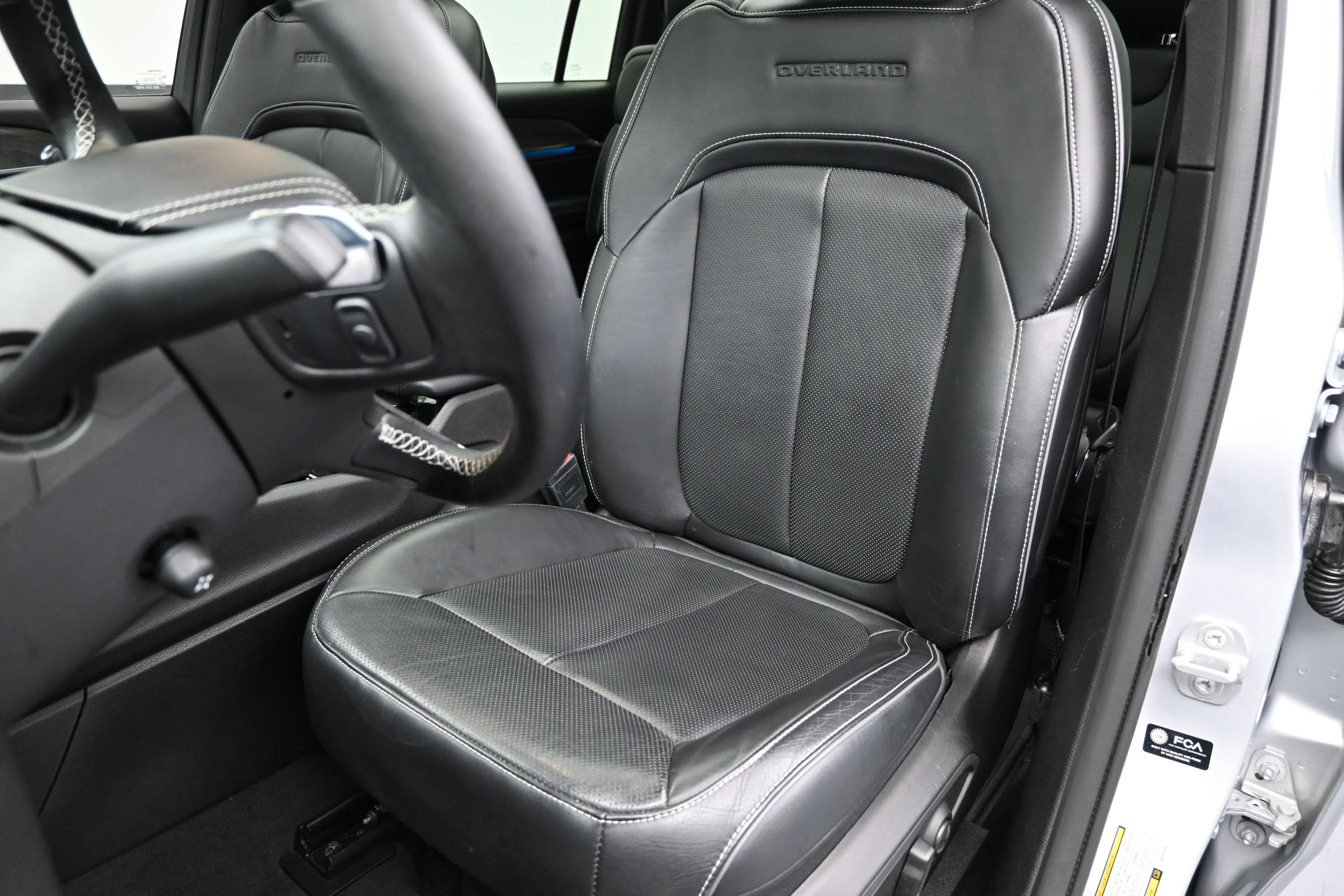 Used 2022 Jeep Grand Cherokee L Overland AWD/4WD image 21