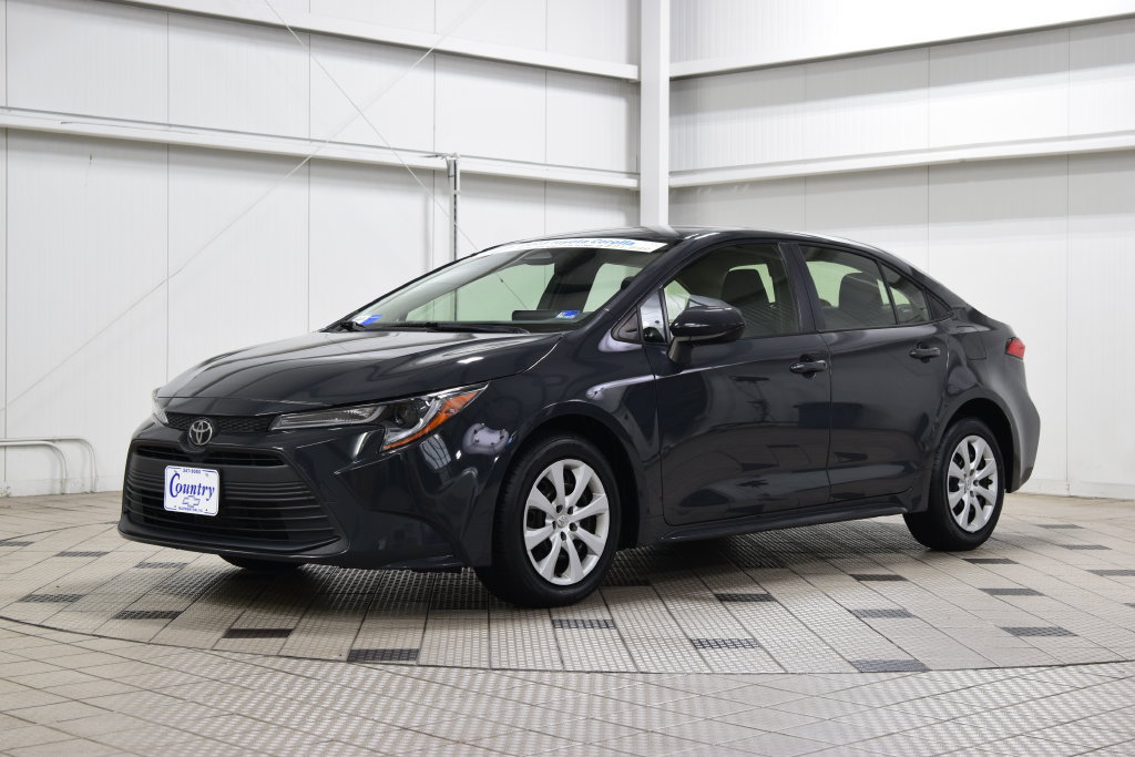 Used 2023 Toyota Corolla LE FWD image 3