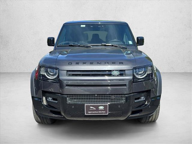 Used 2023 Land Rover Defender 130 X-Dynamic SE AWD/4WD image 2