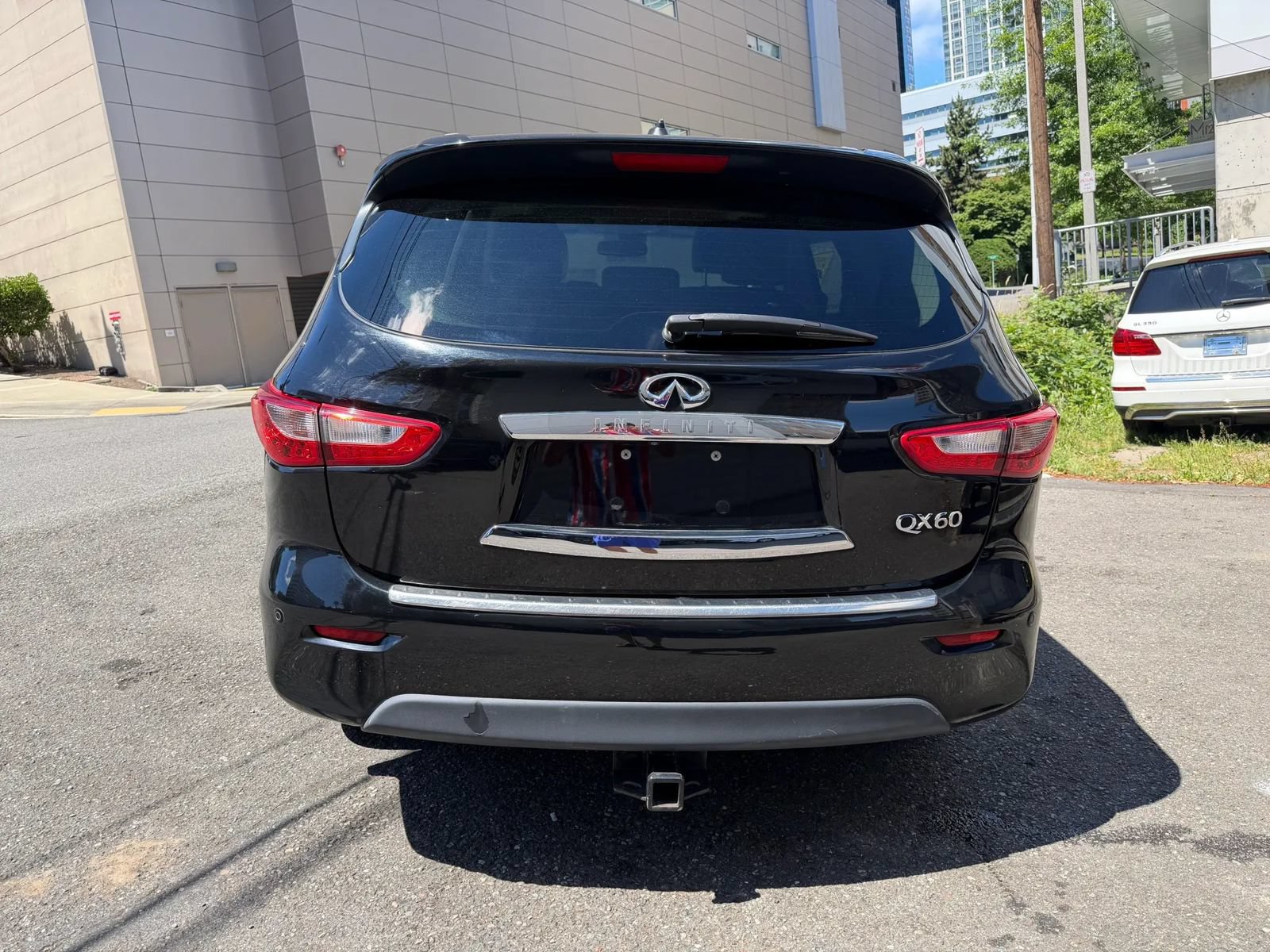 Used 2015 INFINITI QX60 Luxe w/ Premium Plus Package AWD/4WD image 7