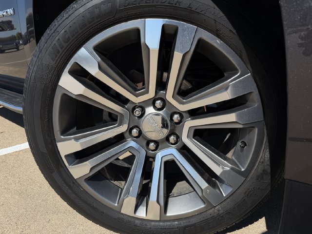 Used 2017 GMC Yukon SLT w/ Open Road Package RWD image 9