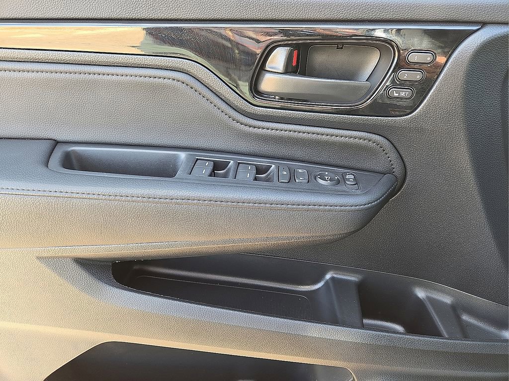 Used 2025 Honda Odyssey Touring image 21