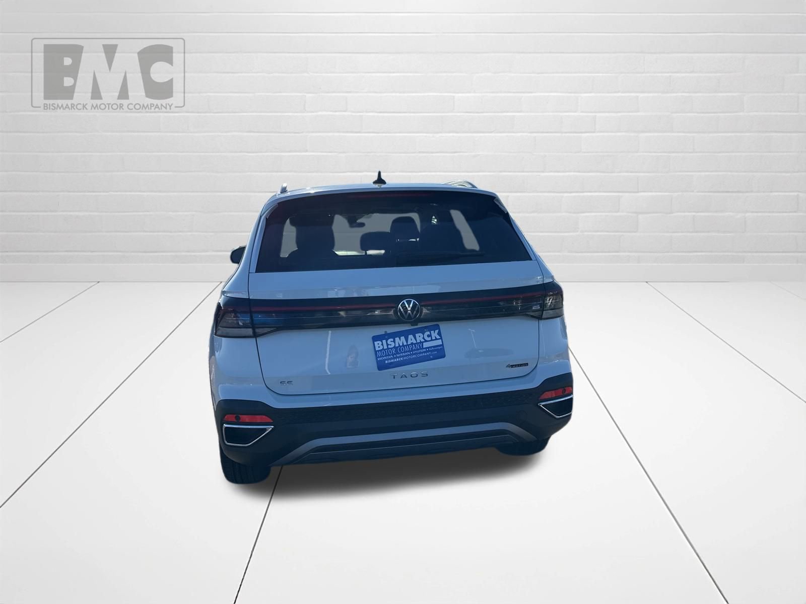 New 2026 Volkswagen Taos SE image 6