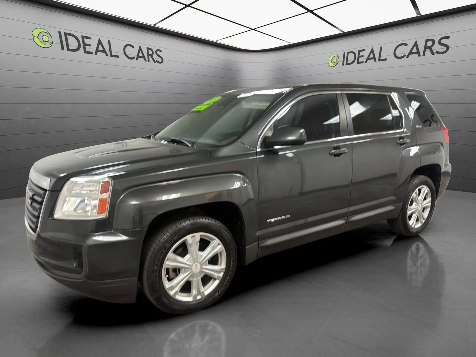 Used 2017 GMC Terrain SLE FWD image 1