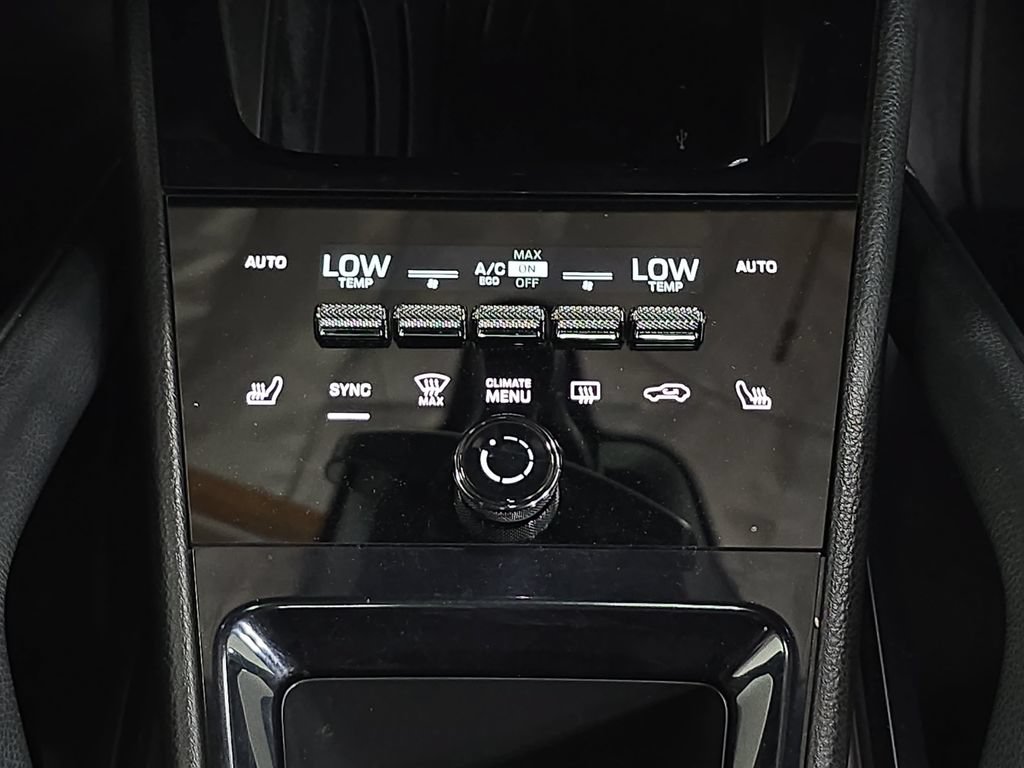 Certified 2024 Porsche Cayenne S AWD/4WD image 19