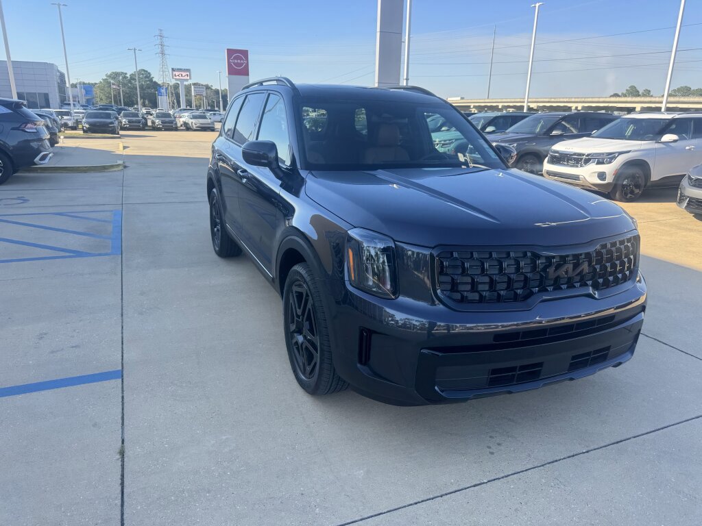 Used 2025 Kia Telluride EX X-Line image 8