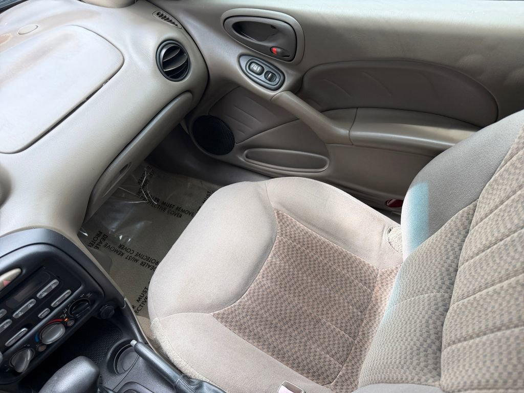 Used 2005 Pontiac Grand Am SE image 23