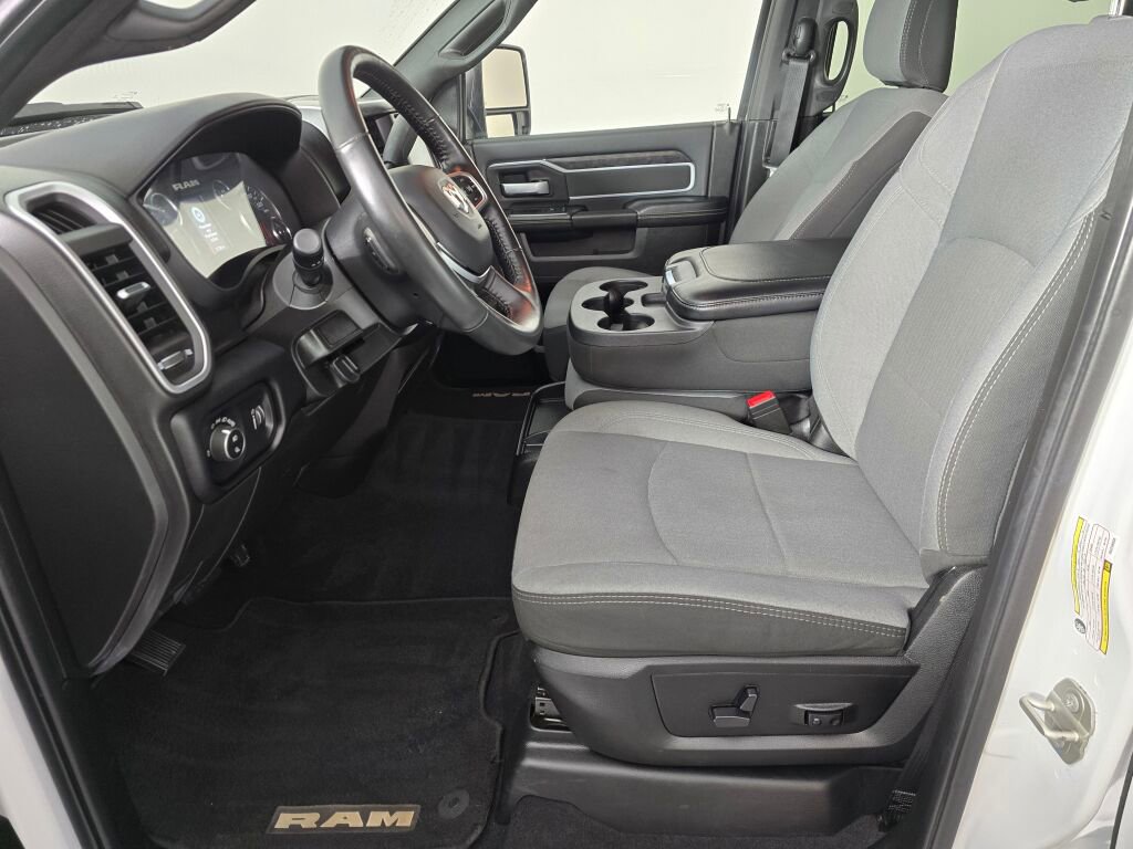 Used 2024 RAM 3500 Big Horn image 22