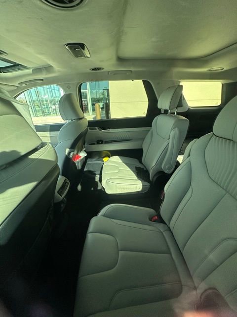 Used 2024 Hyundai Palisade Calligraphy image 10