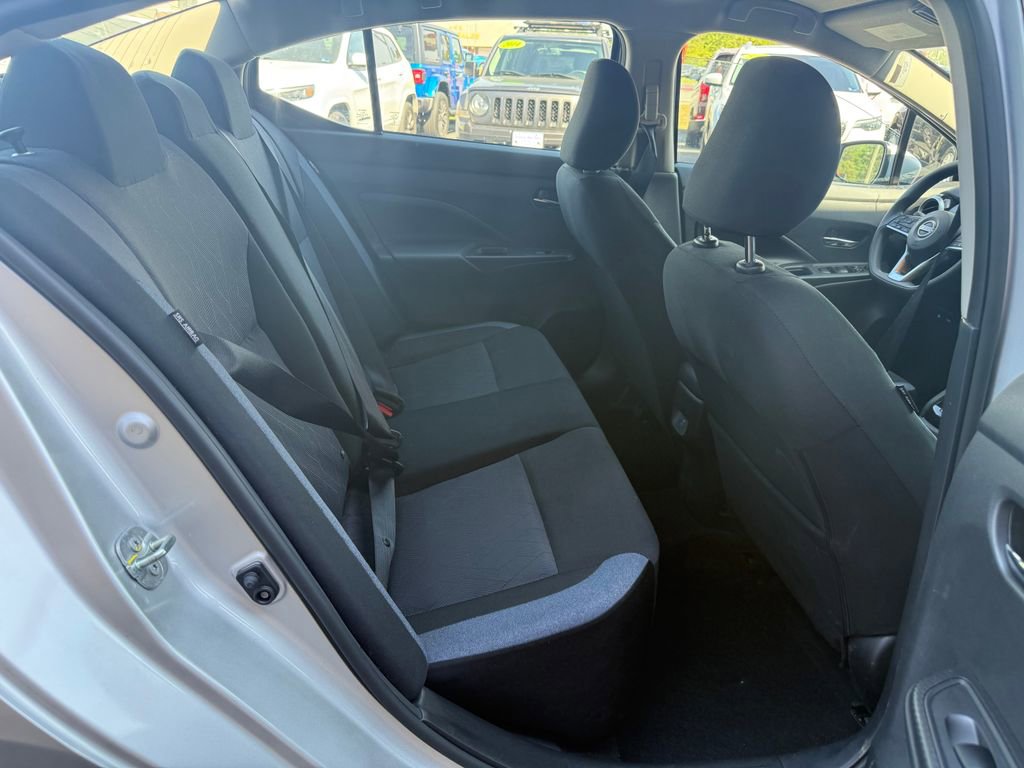 Used 2025 Nissan Versa SV image 12