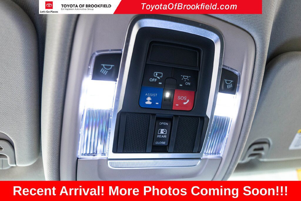 Used 2022 RAM 1500 Laramie AWD/4WD image 29