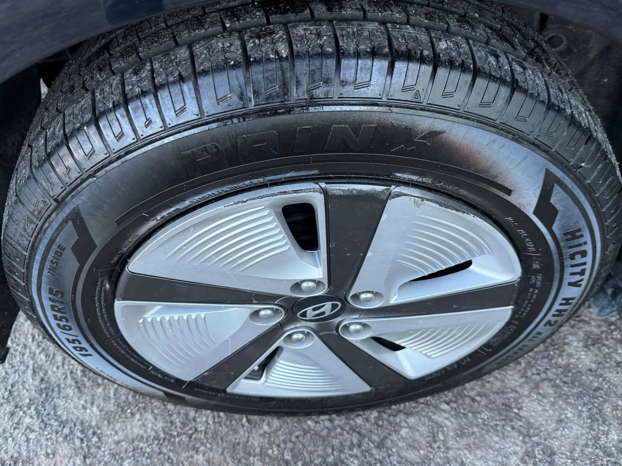 Used 2022 Hyundai Ioniq Blue image 40