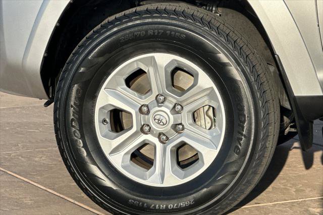 Certified 2024 Toyota 4Runner SR5 Premium image 34