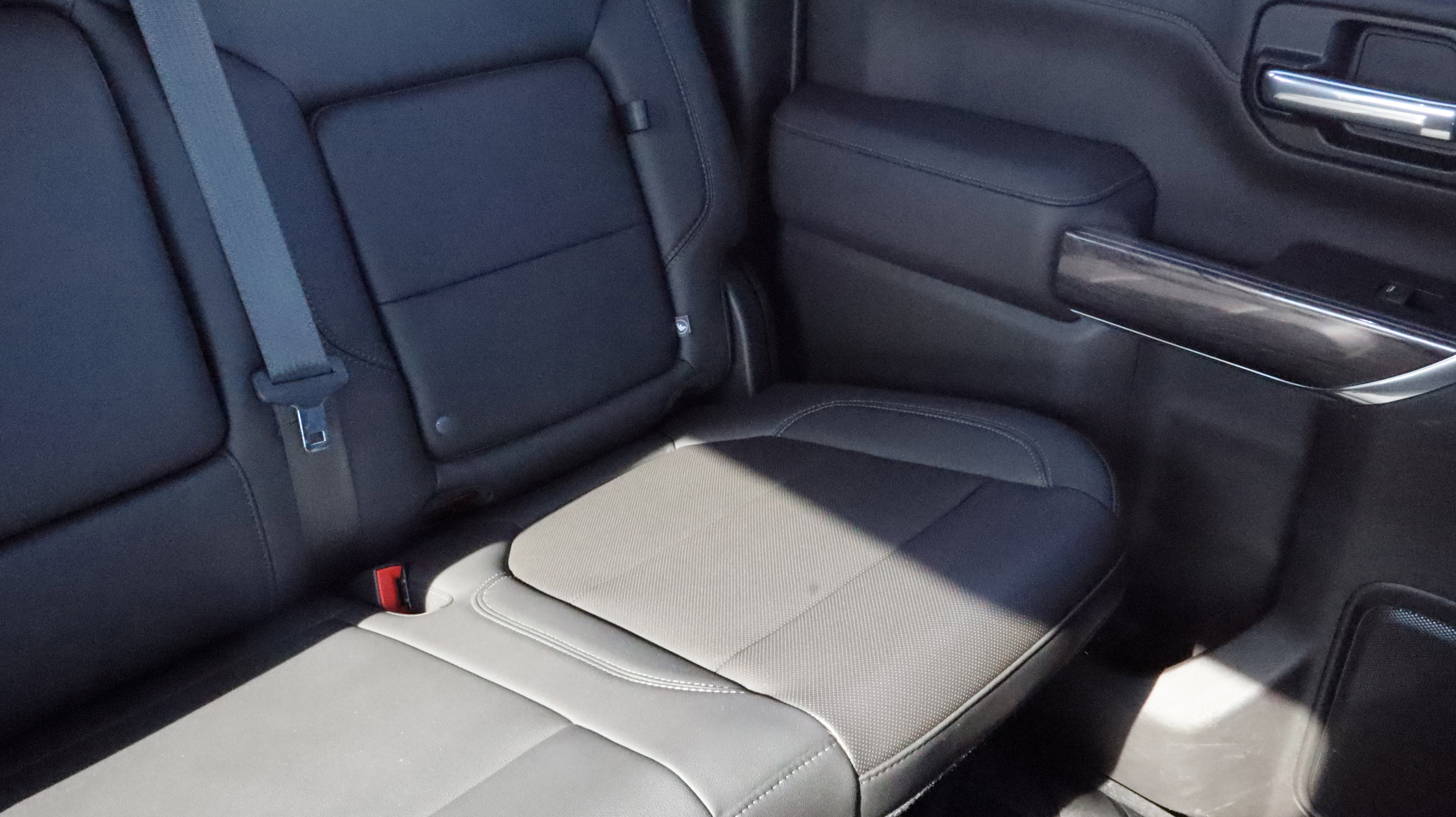 Used 2019 Chevrolet Silverado 1500 LTZ image 14