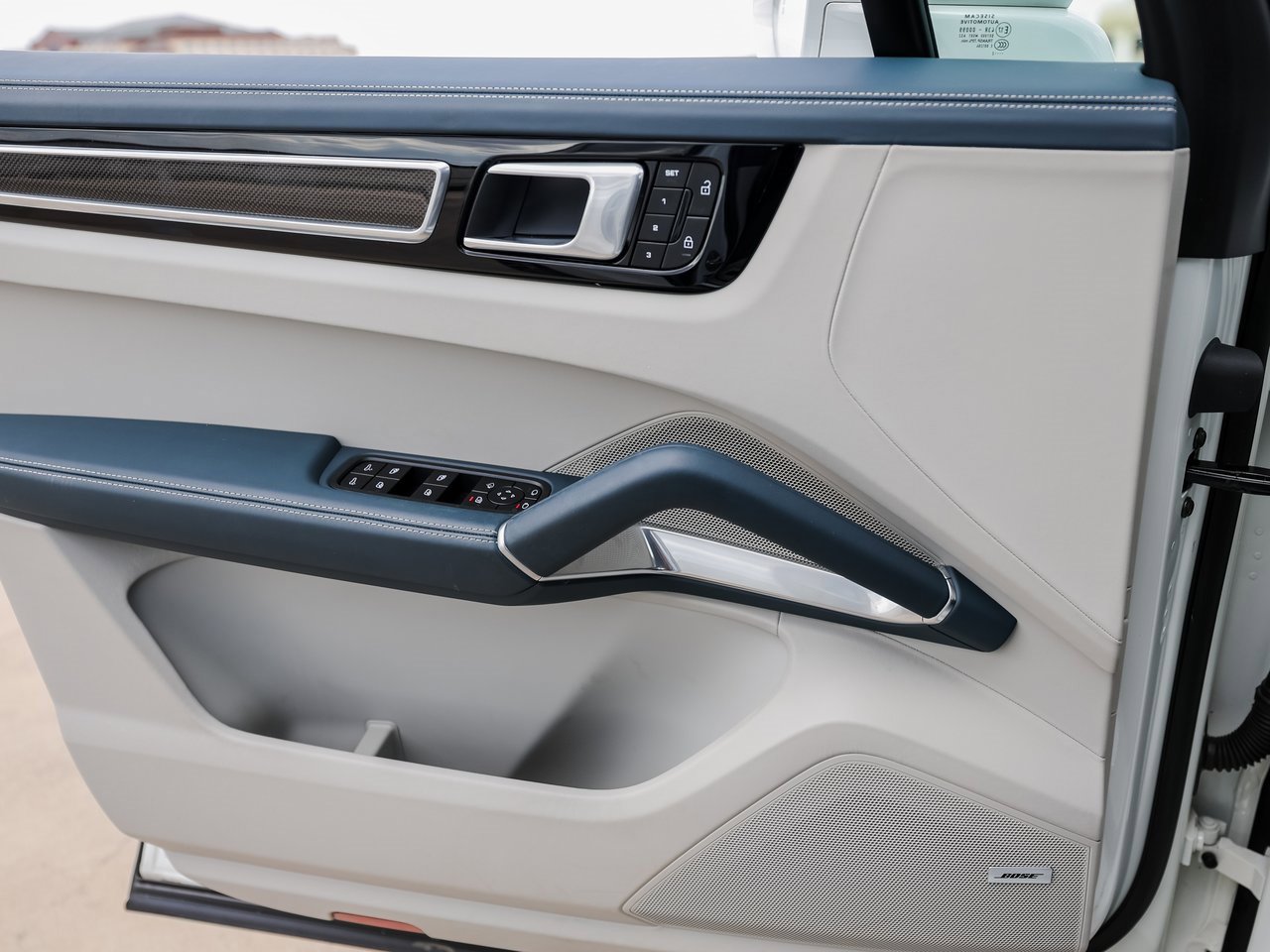 Certified 2022 Porsche Cayenne Turbo image 23