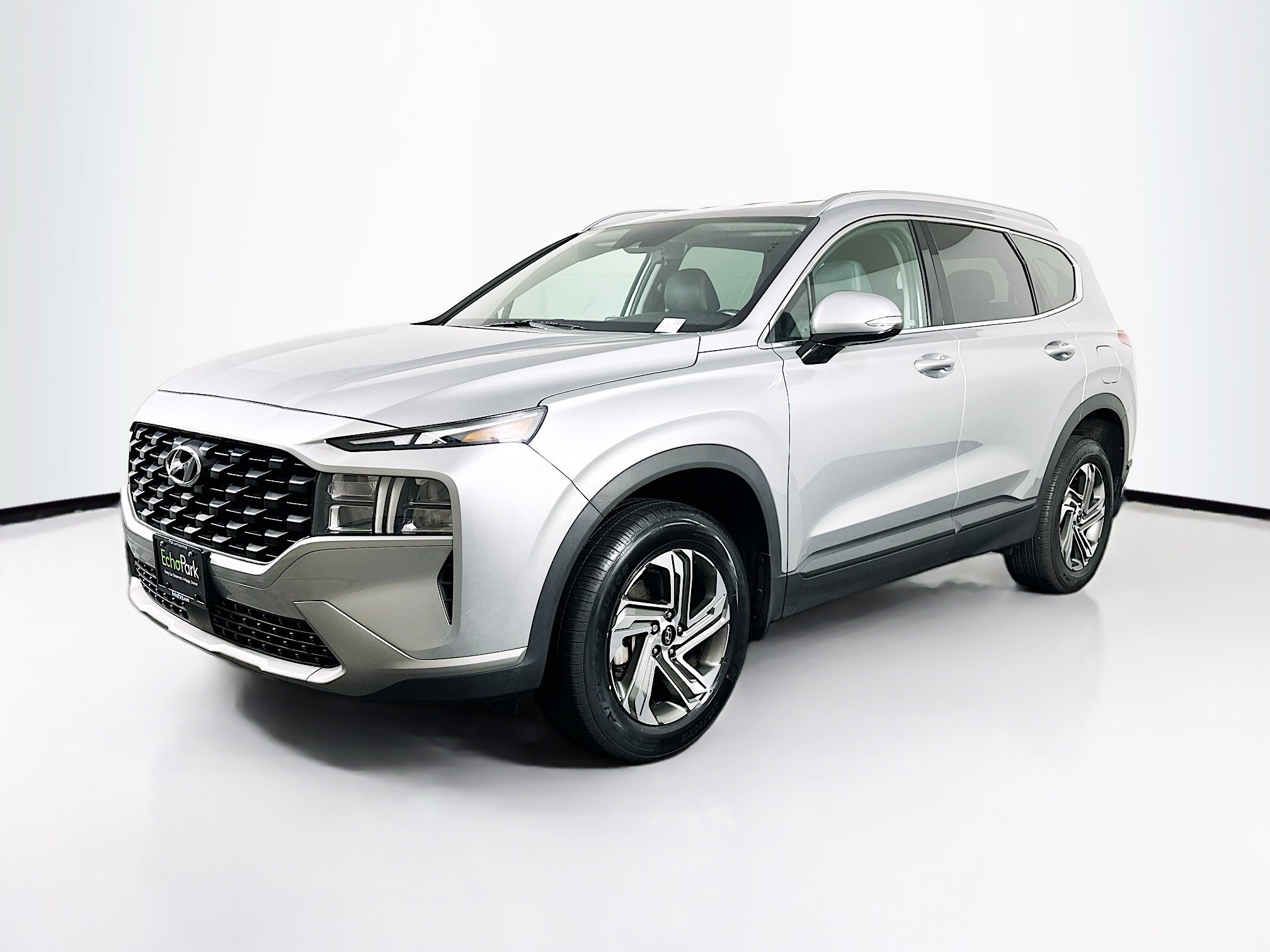 Used 2023 Hyundai Santa Fe SEL image 3