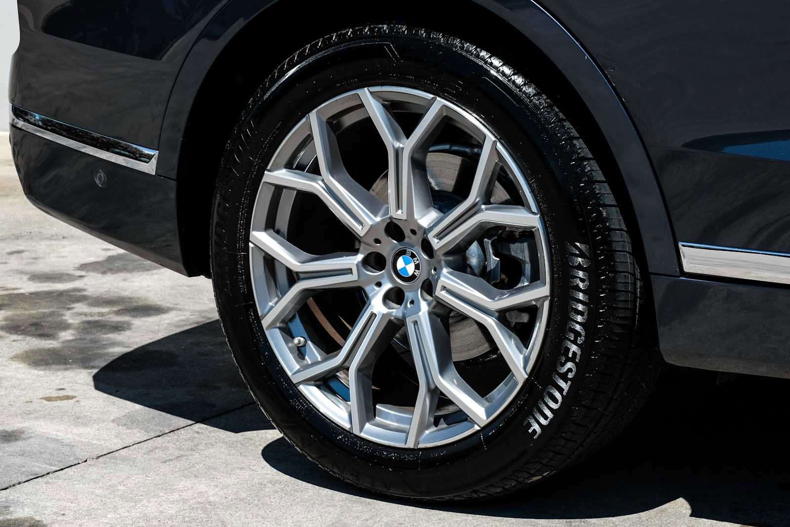 Used 2022 BMW X7 xDrive40i w/ Premium Package image 56