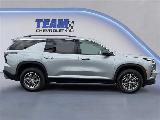 Certified 2025 Chevrolet Traverse LT FWD image 4