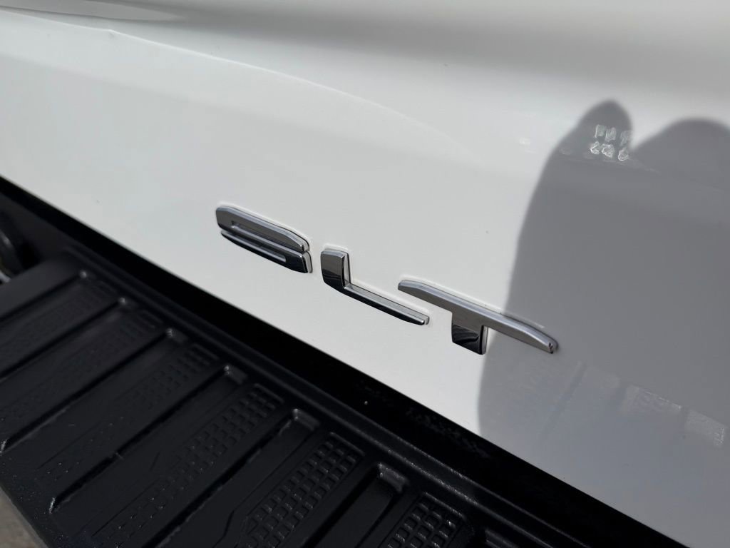 Used 2024 GMC Sierra 1500 SLT image 12