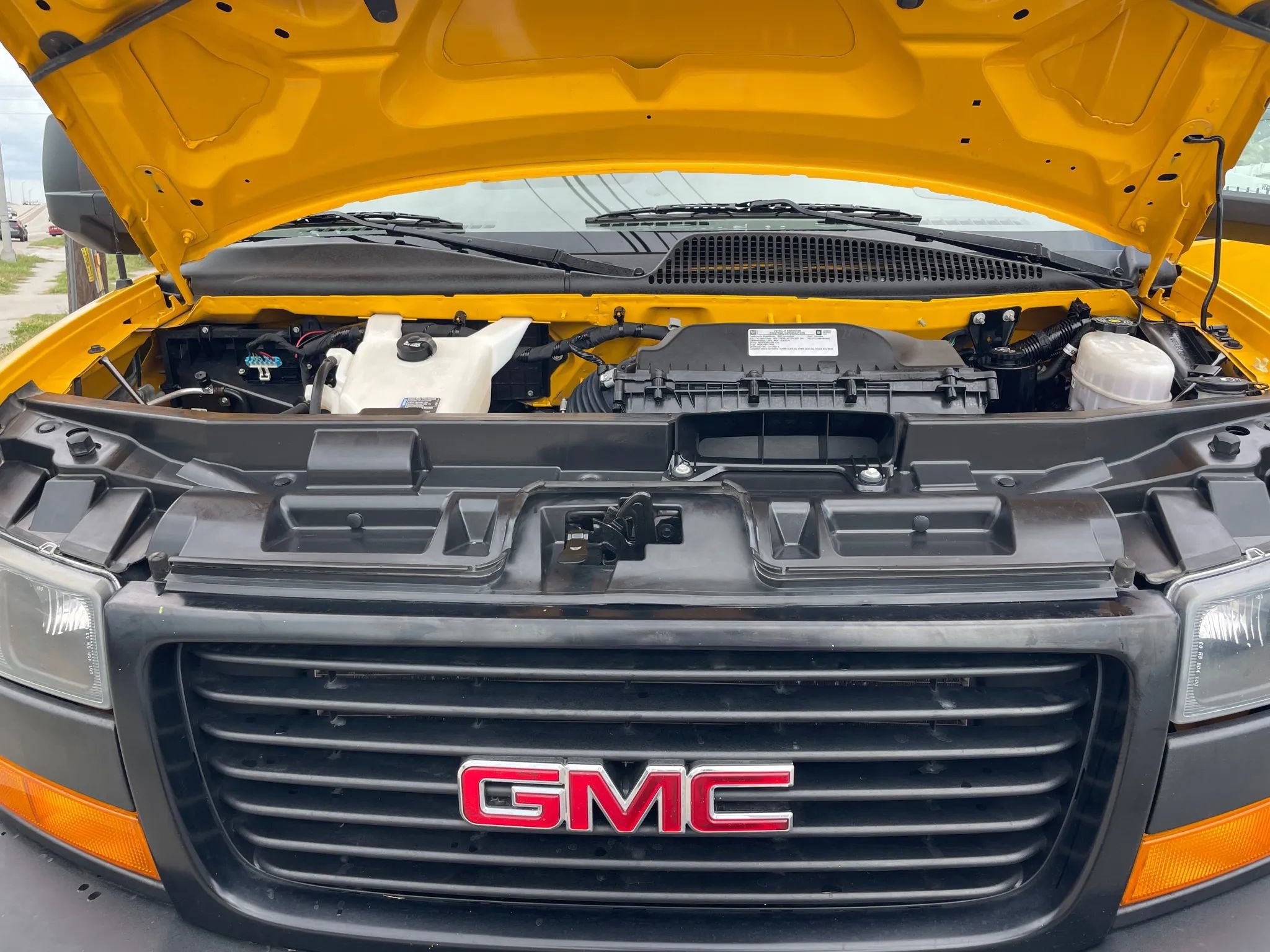 Used 2021 GMC Savana 3500 Extended w/ Power Convenience Package image 11