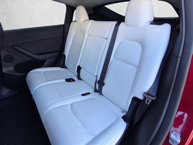 Used 2024 Tesla Model Y Long Range AWD/4WD image 19