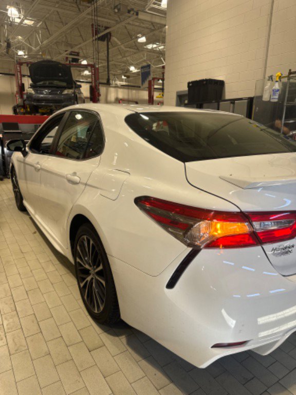 Used 2018 Toyota Camry SE image 7