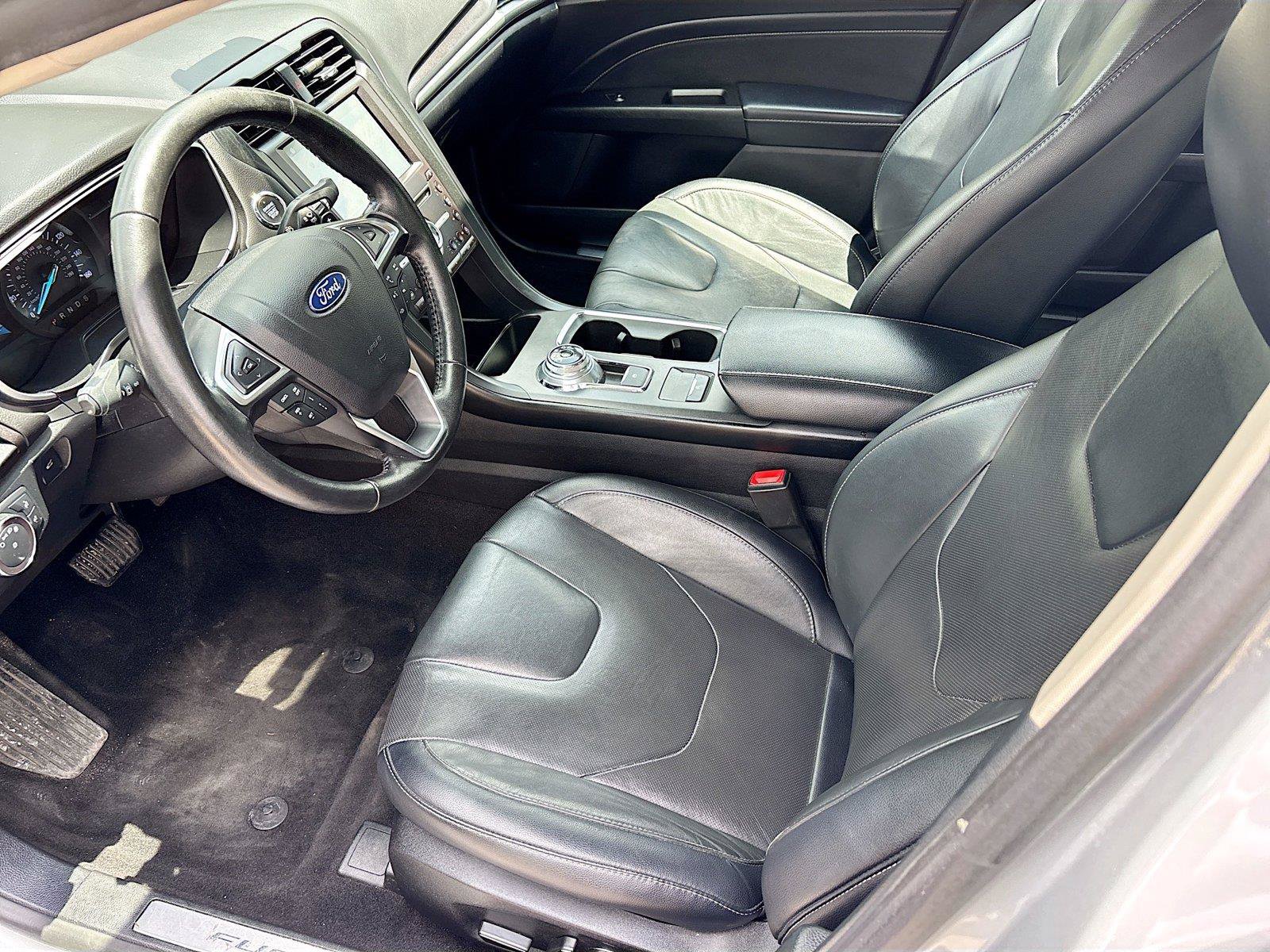 Used 2019 Ford Fusion Titanium FWD image 22